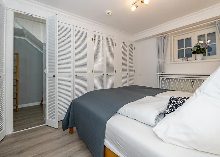 Hues Monika * Keitum